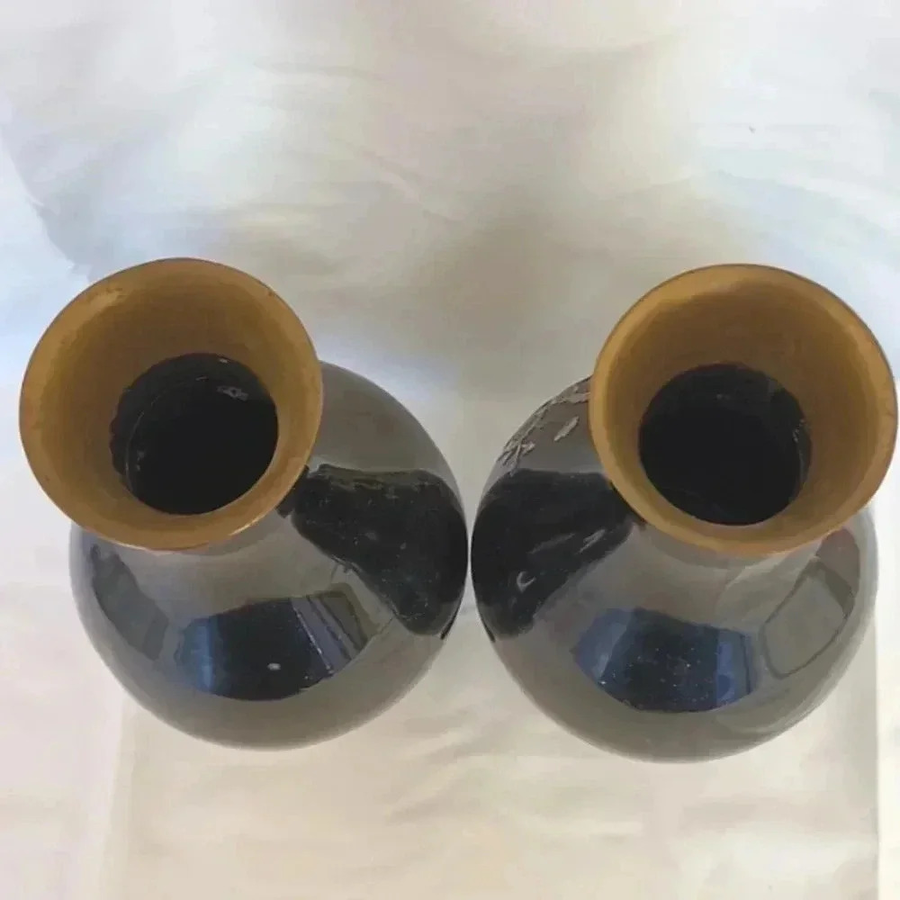 Pair Korean black enamel hand cut abalone vases - Picture 5 of 6